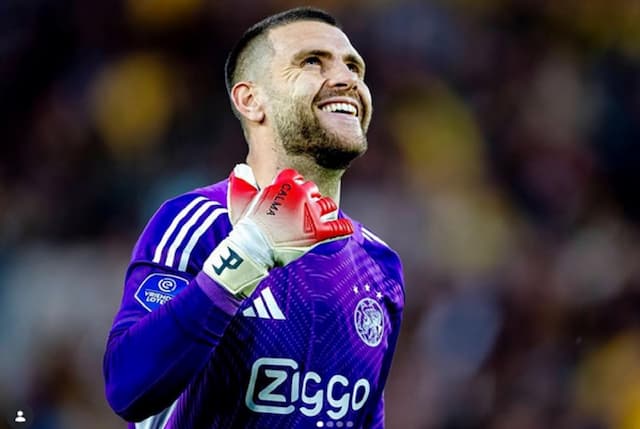 Maarten Paes Bantu Ajax Amsterdam Lolos Liga Konferensi Eropa 2026-2027, Oscar Garcia Bahagia! Maarten Paes Bantu Ajax Amsterdam Lolos Liga Konferensi Eropa 2026-2027, Oscar Garcia Bahagia!