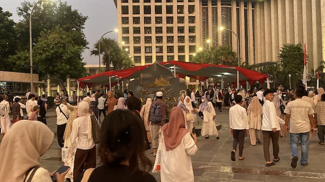 Ribuan Jemaah Padati Masjid Istiqlal untuk Salat Idul Adha Ribuan Jemaah Padati Masjid Istiqlal untuk Salat Idul Adha