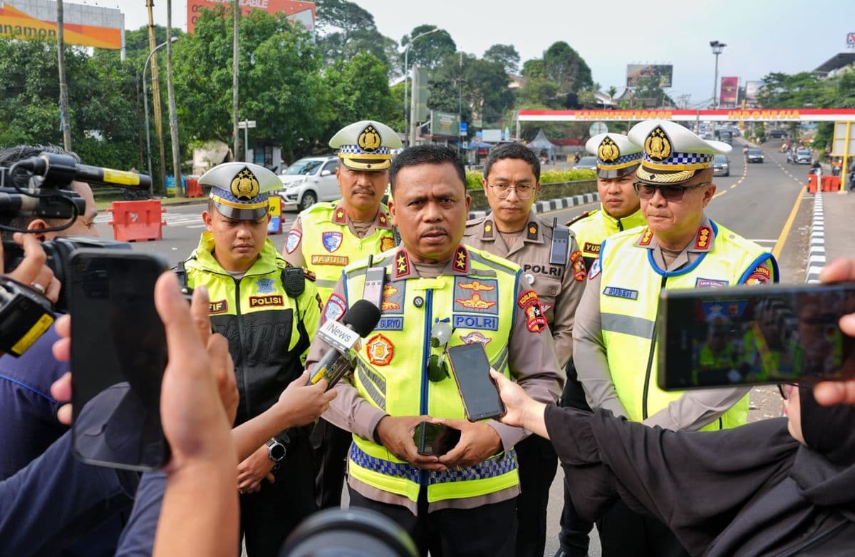 Kakorlantas: Skema One Way di Puncak Berdasarkan Data Traffic Counting Kakorlantas: Skema One Way di Puncak Berdasarkan Data Traffic Counting