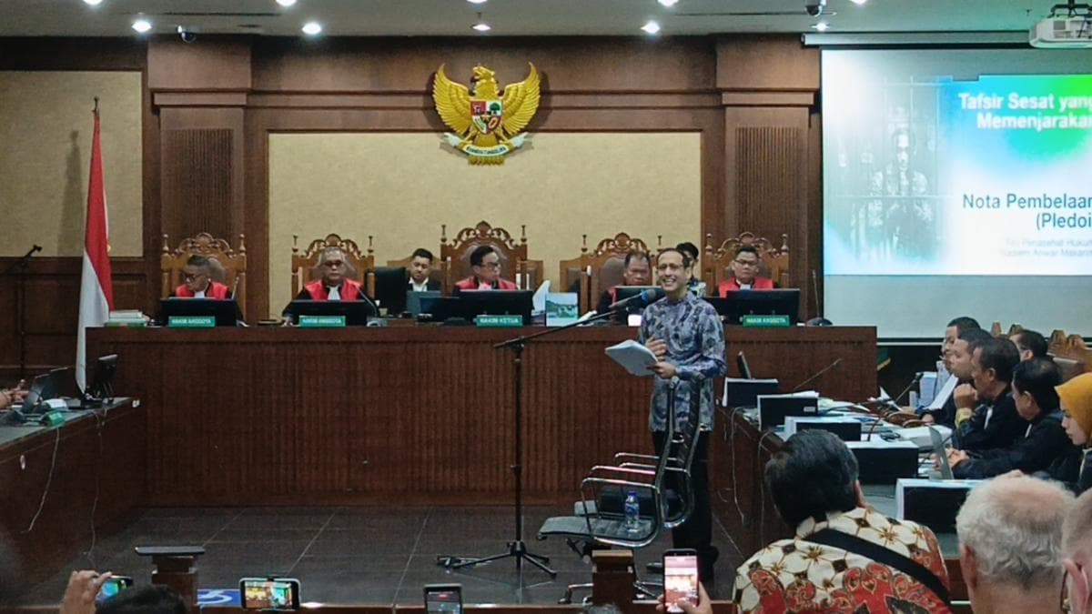 Pleidoi Nadiem Makarim: Dari Bintang Mahaputera ke Jeruji Besi Pleidoi Nadiem Makarim: Dari Bintang Mahaputera ke Jeruji Besi