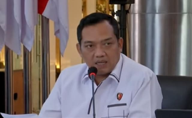 Berkas Lengkap, Roy Suryo dan Dokter Tifa Segera Duduk di Kursi Terdakwa Berkas Lengkap, Roy Suryo dan Dokter Tifa Segera Duduk di Kursi Terdakwa