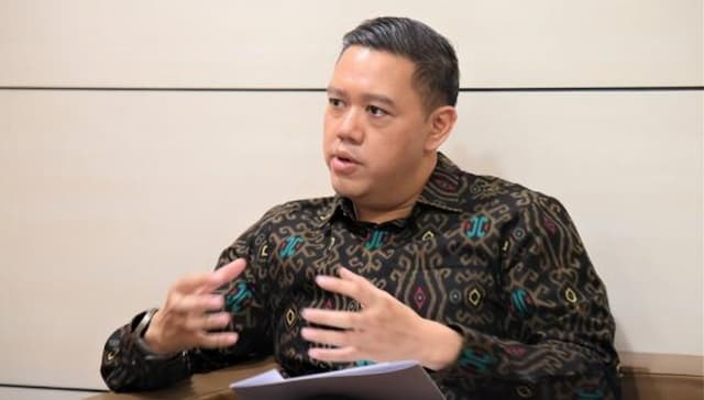 DPR Pastikan TNI AL Berhak Setop Kapal Jenis Apa Pun Pelanggar Kedaulatan NKRI DPR Pastikan TNI AL Berhak Setop Kapal Jenis Apa Pun Pelanggar Kedaulatan NKRI