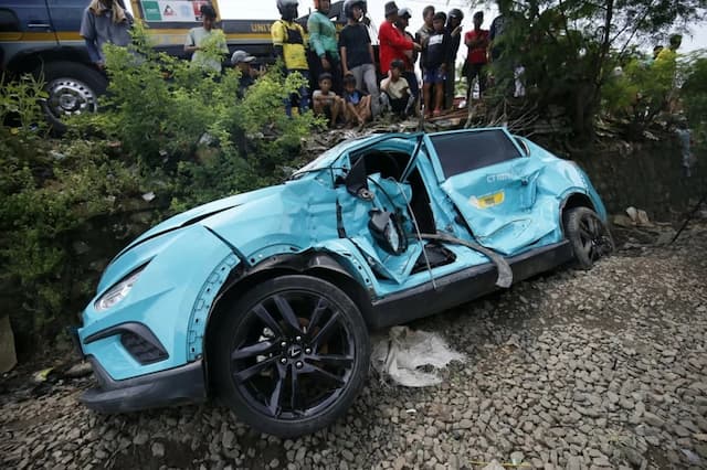 Sopir Taksi Green SM yang Kecelakaan di Bekasi Timur Baru 2 Hari Bekerja, 1 Hari Pelatihan Mobil Listrik Sopir Taksi Green SM yang Kecelakaan di Bekasi Timur Baru 2 Hari Bekerja, 1 Hari Pelatihan Mobil Listrik