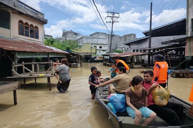 3.517 Warga Terdampak Banjir di Kota Kendari, 2 Orang Meninggal Dunia 3.517 Warga Terdampak Banjir di Kota Kendari, 2 Orang Meninggal Dunia