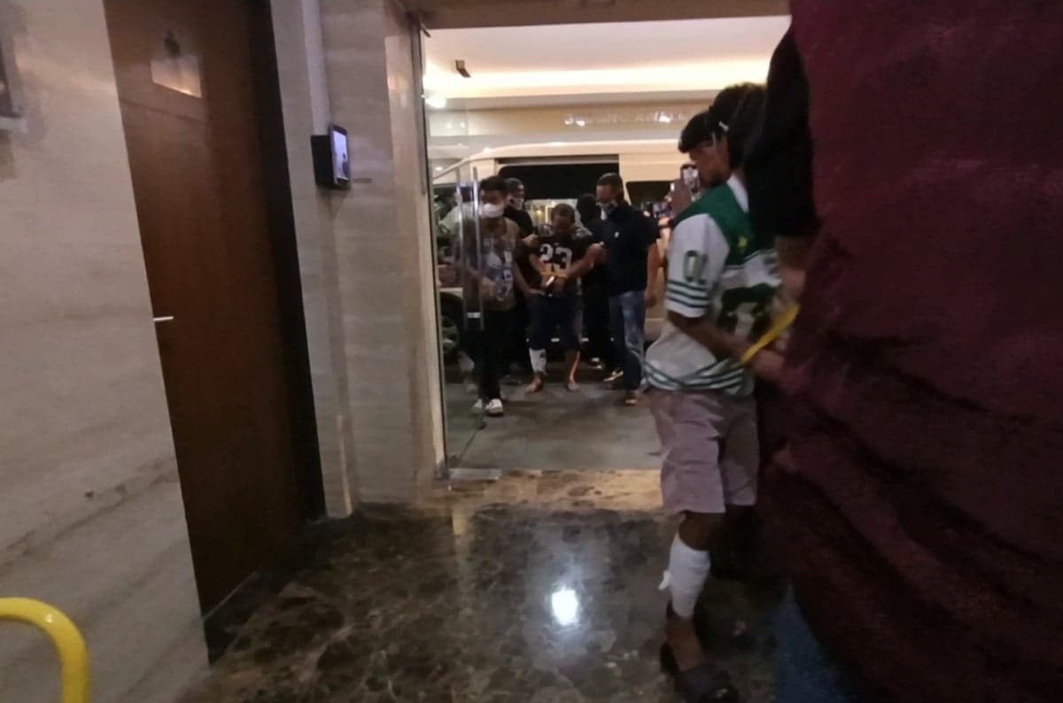 Kampung Narkoba di Samarinda Digerebek, 11 Orang Dapat Hadiah Timah Panas di Kaki Kampung Narkoba di Samarinda Digerebek, 11 Orang Dapat Hadiah Timah Panas di Kaki