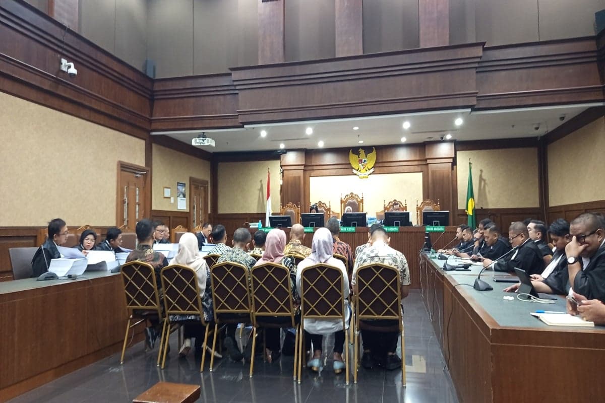 Dirjen hingga Pejabat Kemnaker Dituntut 4,5-7 Tahun Penjara di Kasus Pemerasan Sertifikasi K3 Dirjen hingga Pejabat Kemnaker Dituntut 4,5-7 Tahun Penjara di Kasus Pemerasan Sertifikasi K3