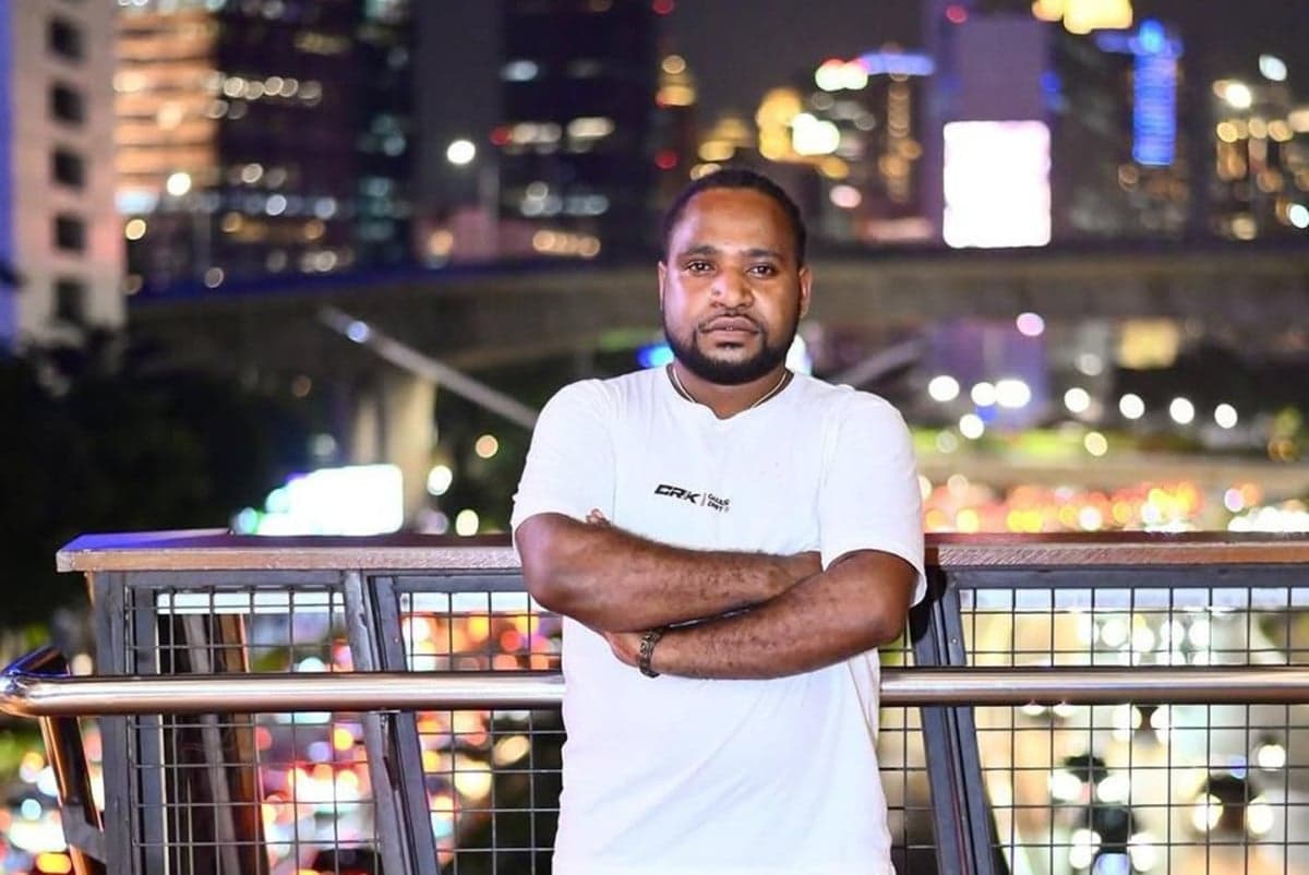 Pemuda Bulan Bintang: Jika Anak Muda Sayang Papua, Mari Tonton Pesta Babi Pemuda Bulan Bintang: Jika Anak Muda Sayang Papua, Mari Tonton Pesta Babi