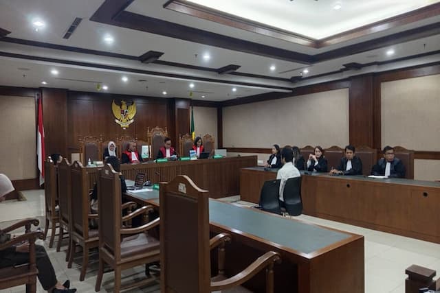 Hakim: Vonis Dirut Terra Drone Pembelajaran soal Standar K3 Hakim: Vonis Dirut Terra Drone Pembelajaran soal Standar K3