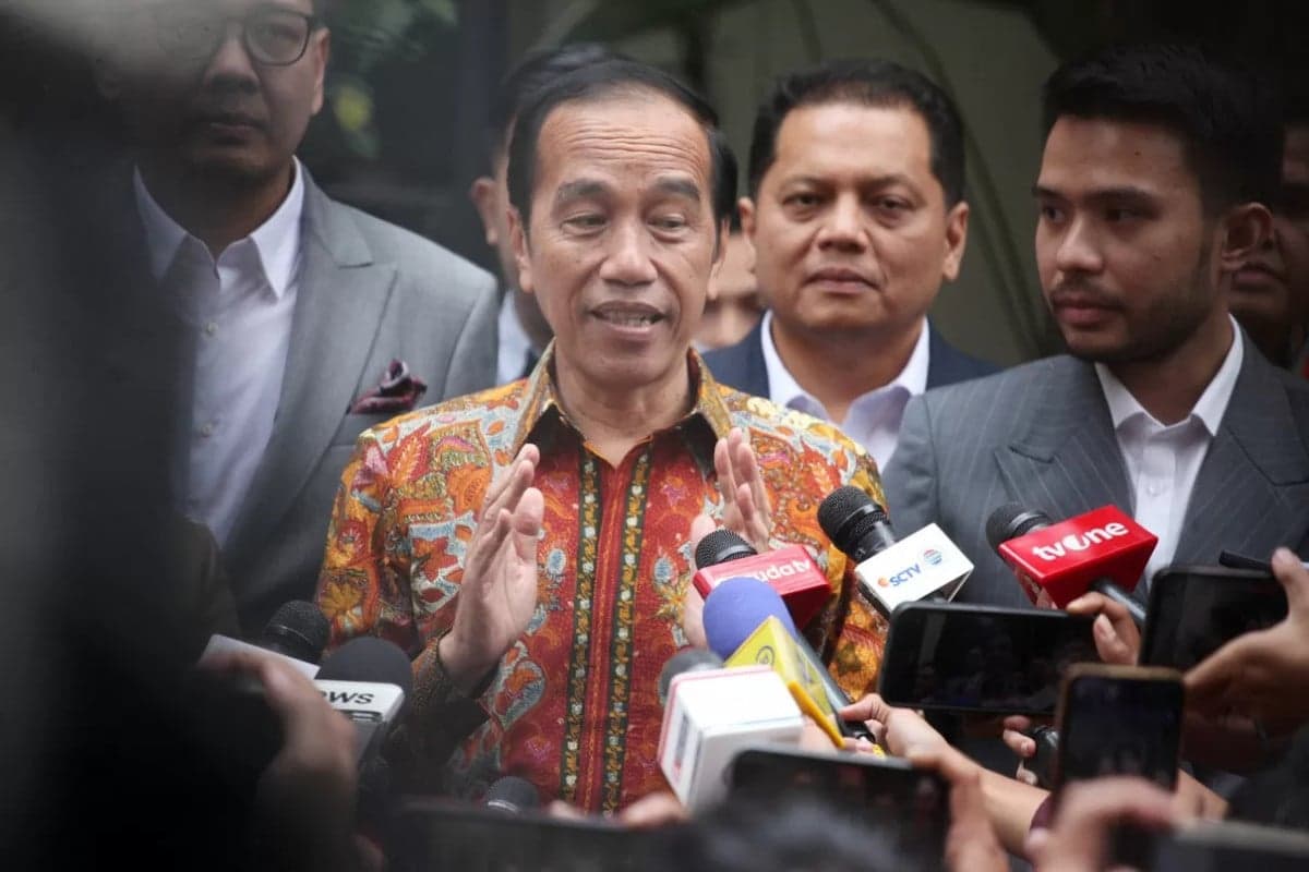 Roy Suryo Cs Soroti Double Sprindik, Pakar: Harus Dipilih Salah Satu jika Perkara Sama Roy Suryo Cs Soroti Double Sprindik, Pakar: Harus Dipilih Salah Satu jika Perkara Sama