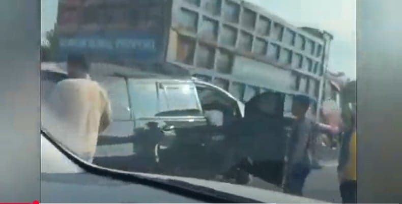 Penyebab Kecelakaan Mobil yang Ditumpangi Anggota DPR dari PKB Gus Hilman, Sopir Diduga Mengantuk Penyebab Kecelakaan Mobil yang Ditumpangi Anggota DPR dari PKB Gus Hilman, Sopir Diduga Mengantuk