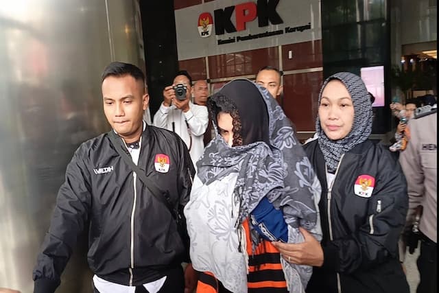 KPK Telusuri Pembelian Jam Tangan Mewah Bupati Pekalongan Nonaktif Fadia Arafiq KPK Telusuri Pembelian Jam Tangan Mewah Bupati Pekalongan Nonaktif Fadia Arafiq