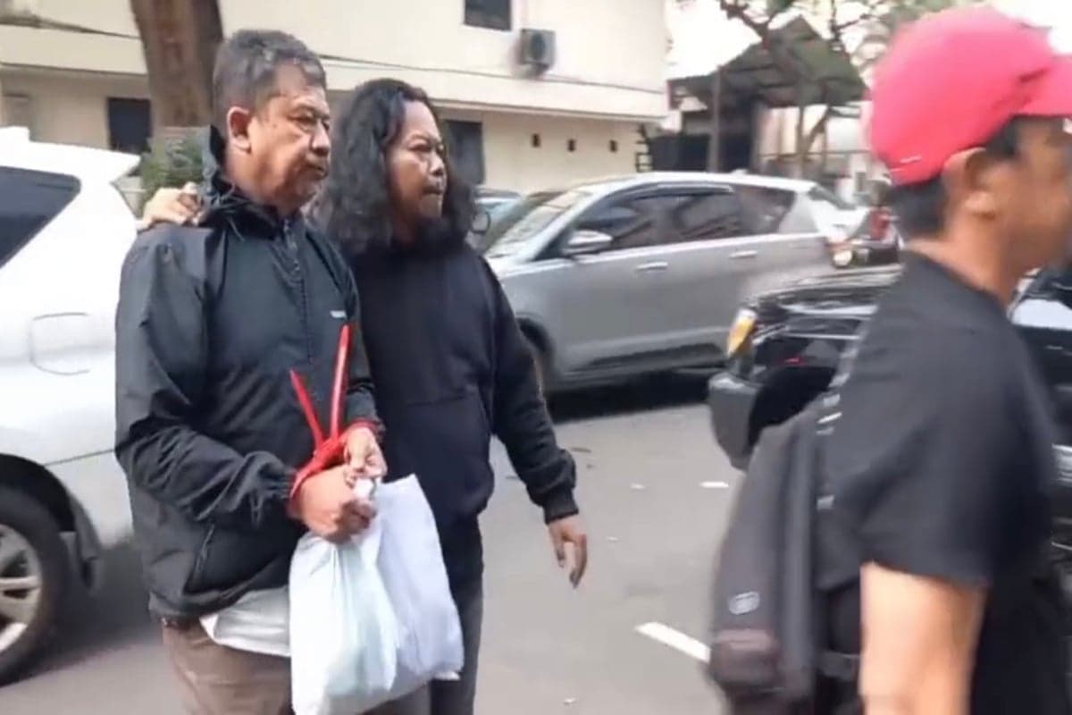 Polisi Tangkap Sopir Taksi Online yang Mengamuk di Tol JORR, Ini Tampangnya Polisi Tangkap Sopir Taksi Online yang Mengamuk di Tol JORR, Ini Tampangnya
