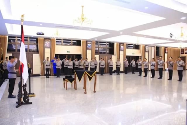 Kapolri Tunjuk 6 Kombes Pol Jabat Dirreskrimsus dan Dirreskrimum, Ini Daftarnya Kapolri Tunjuk 6 Kombes Pol Jabat Dirreskrimsus dan Dirreskrimum, Ini Daftarnya