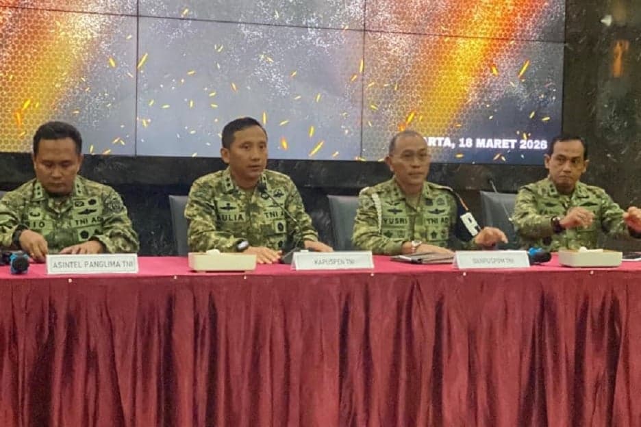 Pengamat Militer Apresiasi Transparansi TNI Terkait Penyiraman Aktivis KontraS Andrie Yunus Pengamat Militer Apresiasi Transparansi TNI Terkait Penyiraman Aktivis KontraS Andrie Yunus