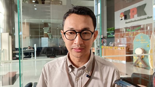 KPK Sebut Asrul Azis Taba Tersangka Kasus Kuota Haji Berada di Arab Saudi KPK Sebut Asrul Azis Taba Tersangka Kasus Kuota Haji Berada di Arab Saudi