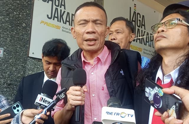 Rismon Sianipar Bakal Revisi Penelitian Ijazah Jokowi: Mungkin Sekitar 700 Halaman Rismon Sianipar Bakal Revisi Penelitian Ijazah Jokowi: Mungkin Sekitar 700 Halaman