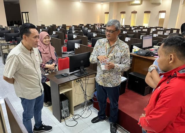 UNEJ Perkuat Keamanan dan Infrastruktur Jelang UTBK SNBT 2026 Lewat Uji Coba Nasional UNEJ Perkuat Keamanan dan Infrastruktur Jelang UTBK SNBT 2026 Lewat Uji Coba Nasional