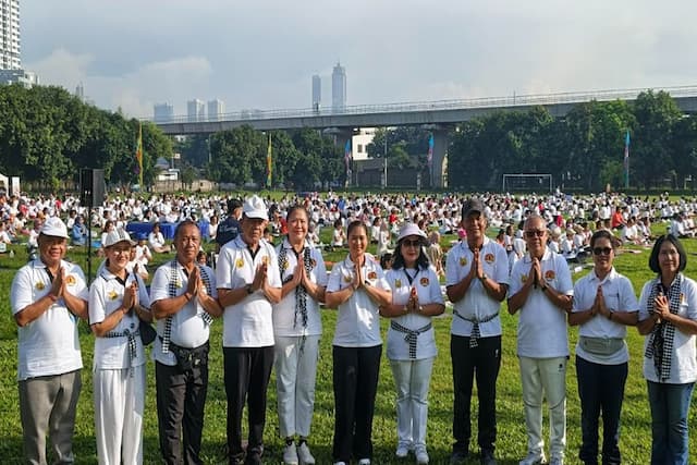 Wamenpar Ni Luh Puspa Buka Saka Yoga Festival Nyepi 1948, Perkuat Pariwisata Wellness RI Wamenpar Ni Luh Puspa Buka Saka Yoga Festival Nyepi 1948, Perkuat Pariwisata Wellness RI