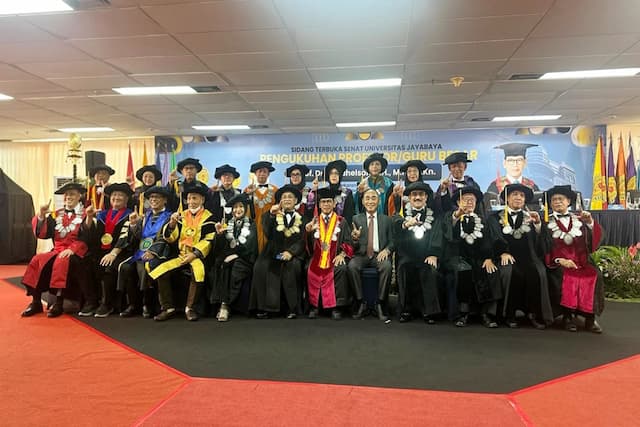 Ketum Peradi Profesional Jadi Ketua Senat Sidang Terbuka Pengukuhan Prof Yuhelson sebagai Guru Besar Ketum Peradi Profesional Jadi Ketua Senat Sidang Terbuka Pengukuhan Prof Yuhelson sebagai Guru Besar