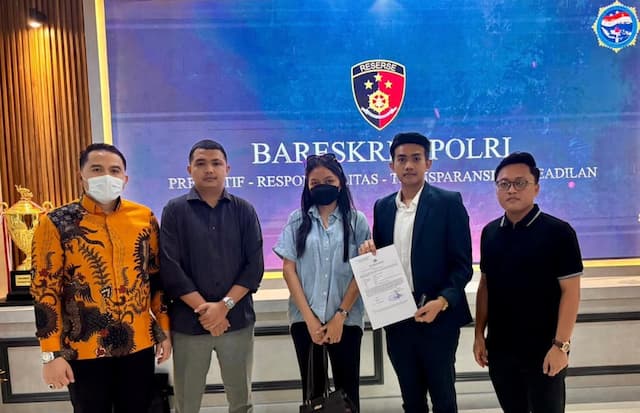 Putri Nus Kei Minta Bareskrim Bantu Polda Maluku Ungkap Aktor Pembunuhan Ayahnya Putri Nus Kei Minta Bareskrim Bantu Polda Maluku Ungkap Aktor Pembunuhan Ayahnya