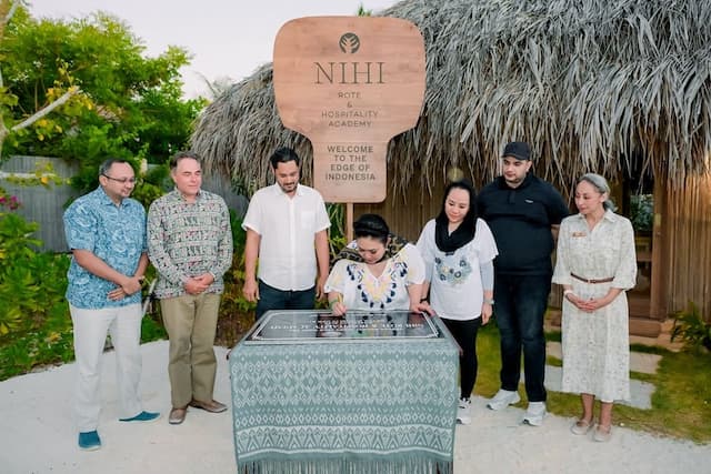 Titiek Soeharto Harap Nihi Rote-Hospitality Academy Tingkatkan Kesejahteraan di NTT Titiek Soeharto Harap Nihi Rote-Hospitality Academy Tingkatkan Kesejahteraan di NTT