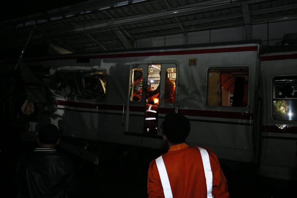 Masinis KA Argo Bromo Anggrek Selamat setelah Insiden Tabrak KRL di Bekasi Timur Masinis KA Argo Bromo Anggrek Selamat setelah Insiden Tabrak KRL di Bekasi Timur