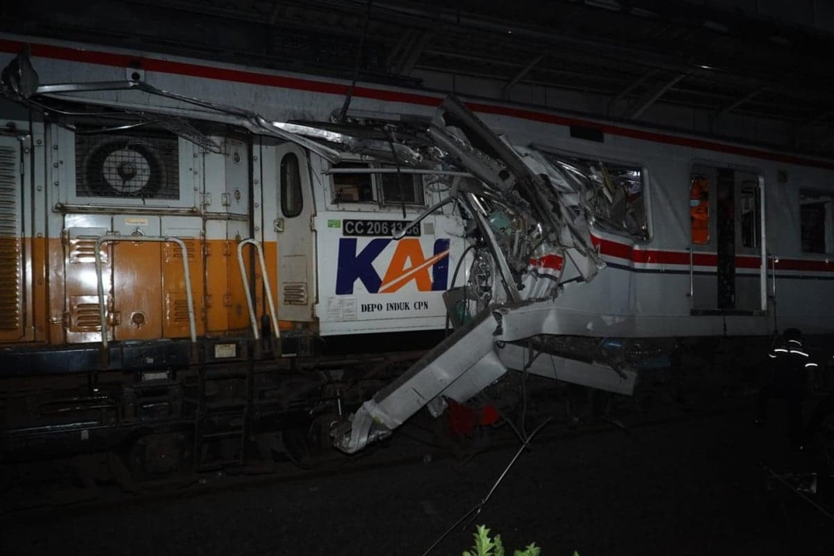 Kecelakaan Kereta, KAI Siapkan Posko Informasi di Stasiun Bekasi Timur Kecelakaan Kereta, KAI Siapkan Posko Informasi di Stasiun Bekasi Timur