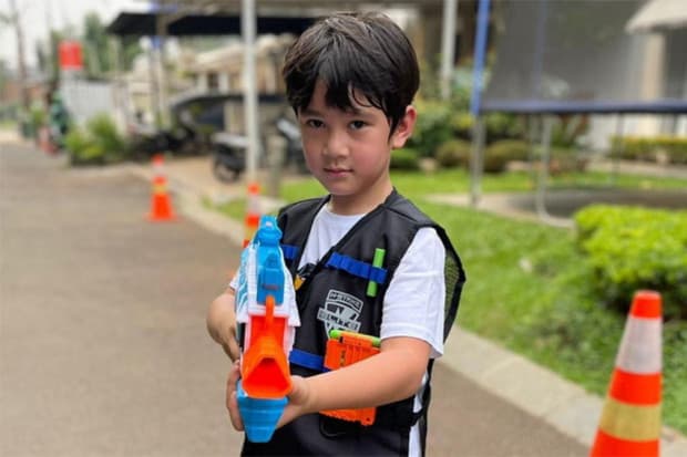 Sikap Rafathar pada Suster Rini Jadi Sorotan, Bikin Netizen Miris Sikap Rafathar pada Suster Rini Jadi Sorotan, Bikin Netizen Miris