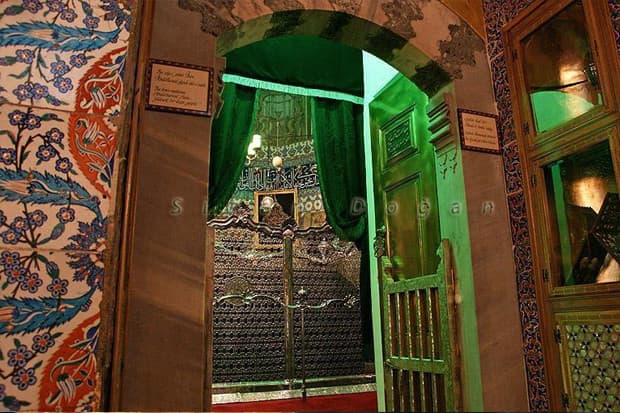 Begini Cara Al-Fatih Memuliakan Makam Sahabat Nabi SAW Abu Ayyub Al-Anshari Begini Cara Al-Fatih Memuliakan Makam Sahabat Nabi SAW Abu Ayyub Al-Anshari