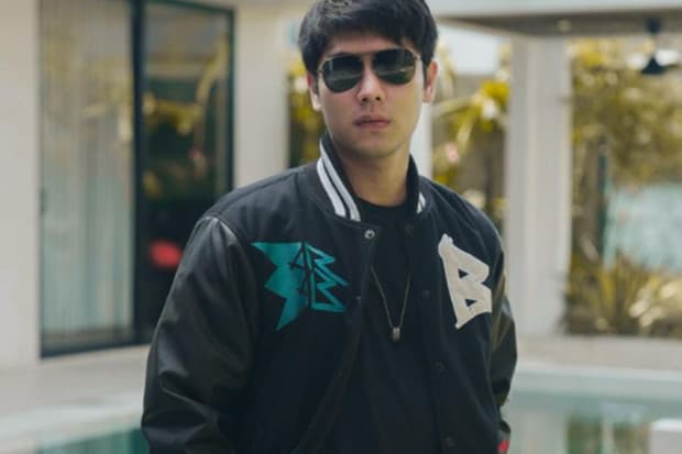 Pasang Wajah Datar saat Main Piano, Rizky Billar Ogah Jadi Sasaran Pakar Ekspresi Pasang Wajah Datar saat Main Piano, Rizky Billar Ogah Jadi Sasaran Pakar Ekspresi