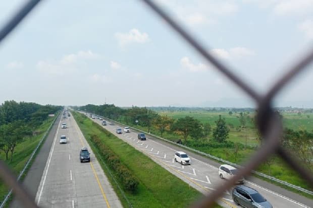 One Way Tol Kalikangkung hingga Tol Jakarta-Cikampek Diperpanjang hingga Rabu 26 April 2023 One Way Tol Kalikangkung hingga Tol Jakarta-Cikampek Diperpanjang hingga Rabu 26 April 2023