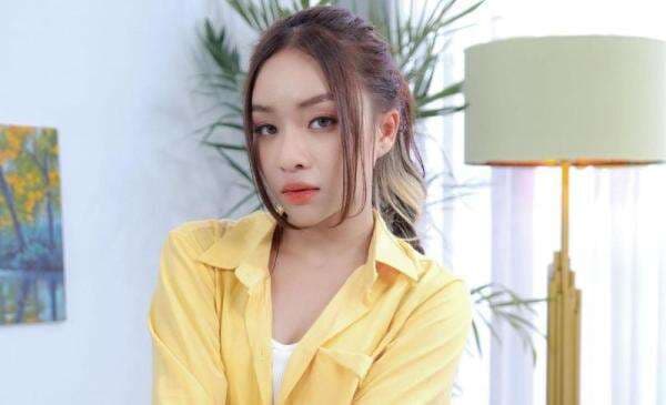 Lagunya Viral, Penyanyi Cantik Ton Chan Seyma Beri Kejutan Lagi Lagunya Viral, Penyanyi Cantik Ton Chan Seyma Beri Kejutan Lagi