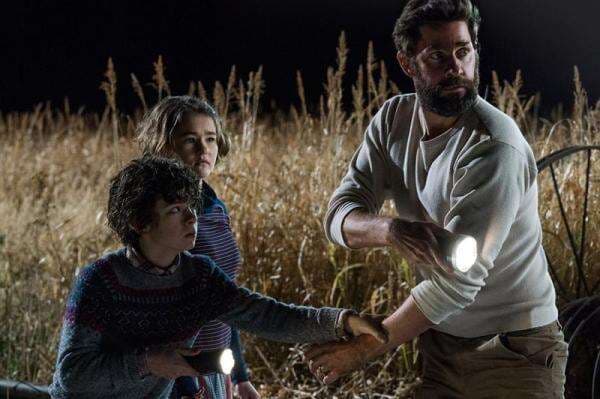 7 Film Serangan Alien untuk Penggemar Horor, A Quiet Place Bikin Merinding 7 Film Serangan Alien untuk Penggemar Horor, A Quiet Place Bikin Merinding