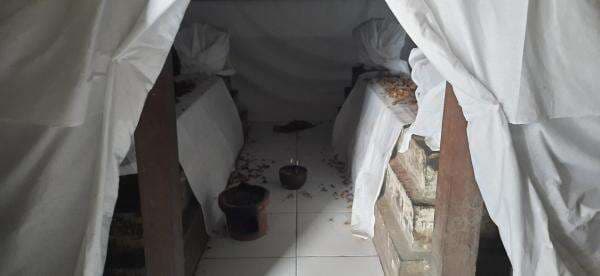 Menjawab Misteri Dua Makam Tua di Pasar Godean Menjawab Misteri Dua Makam Tua di Pasar Godean