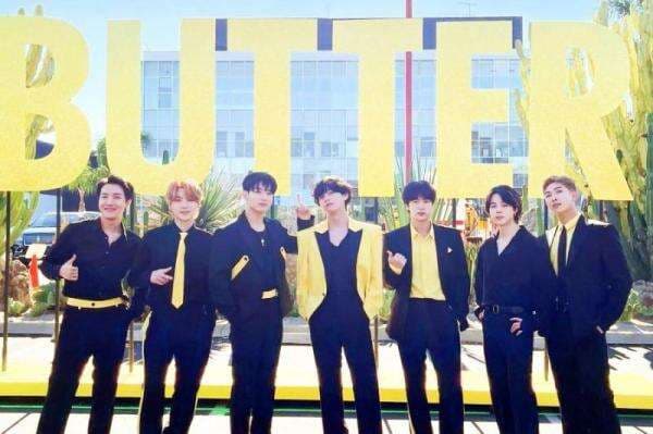 5 Grup Kpop dengan Fans Terbanyak di Indonesia, Sering Bikin Trending Twitter! 5 Grup Kpop dengan Fans Terbanyak di Indonesia, Sering Bikin Trending Twitter!