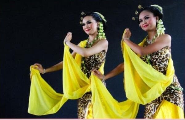 Tari Gambyong: Sejarah, Pola Lantai, Keunikan dan Asal Daerahnya Tari Gambyong: Sejarah, Pola Lantai, Keunikan dan Asal Daerahnya