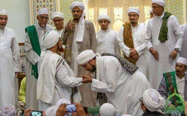 Terungkap! Keturunan Nabi Muhammad SAW Paling Banyak Tinggal di Negara Ini, Mana Saja? Terungkap! Keturunan Nabi Muhammad SAW Paling Banyak Tinggal di Negara Ini, Mana Saja?