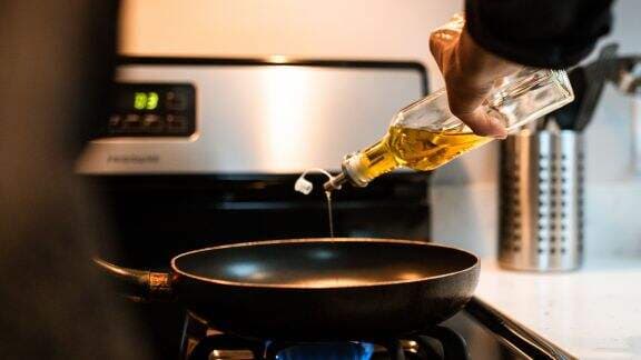 Eitss Jangan Dibuang Moms! Ini Produk Olahan dari Minyak Jelantah yang Berguna Bagi Rumah Tangga, Yuk Catat! Eitss Jangan Dibuang Moms! Ini Produk Olahan dari Minyak Jelantah yang Berguna Bagi Rumah Tangga, Yuk Catat!