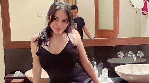 Gak Mau Kalah Sama Mantan Suami, Mawar AFI Jalan Bareng Seorang Lelaki, Langsung Diajak Nikah: Biar Semua Tahu Dong! Gak Mau Kalah Sama Mantan Suami, Mawar AFI Jalan Bareng Seorang Lelaki, Langsung Diajak Nikah: Biar Semua Tahu Dong!