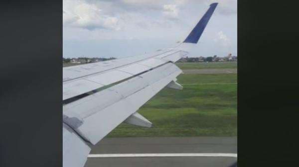 Viral Pramugari Salah Sebut Bandara Tujuan Sampai 2 Kali Bikin Penumpang Pesawat Gaduh Viral Pramugari Salah Sebut Bandara Tujuan Sampai 2 Kali Bikin Penumpang Pesawat Gaduh