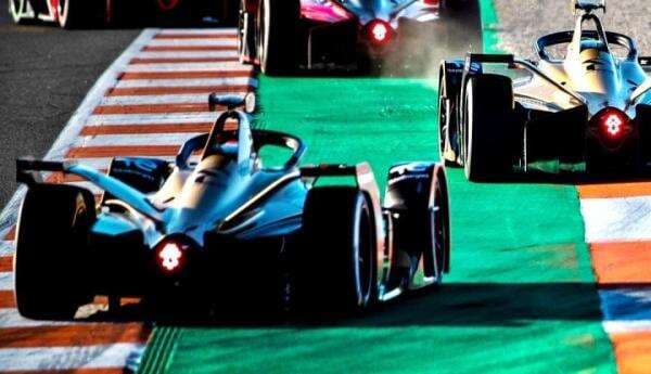 Pawang Hujan Mandalika Jadi Sorotan, Eh PKS Minta Formula E Gunakan... Pawang Hujan Mandalika Jadi Sorotan, Eh PKS Minta Formula E Gunakan...