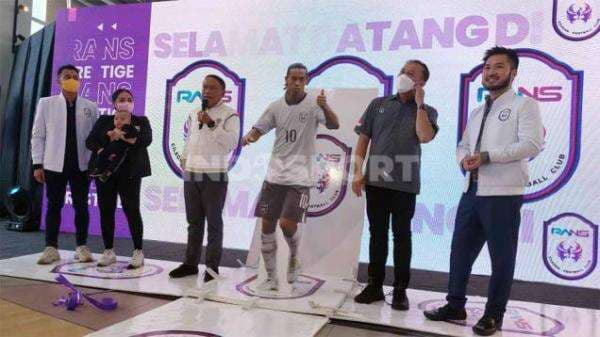 Resmi! RANS Cilegon FC Datangkan Legenda Sepak Bola Brasil Ronaldinho Resmi! RANS Cilegon FC Datangkan Legenda Sepak Bola Brasil Ronaldinho
