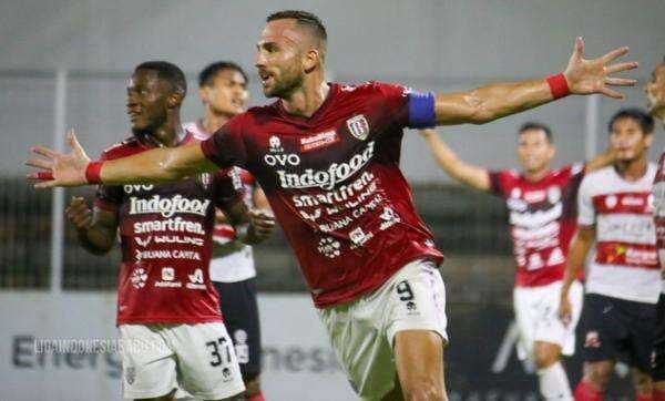 Daftar Peraih Trofi Individu di Liga 1 2021-2022: Siapa Pemain Terbaik? Daftar Peraih Trofi Individu di Liga 1 2021-2022: Siapa Pemain Terbaik?