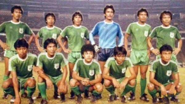 Mengenang Ponirin Meka, Kiper Legendaris Timnas Indonesia Peraih Emas SEA Games 1987 Mengenang Ponirin Meka, Kiper Legendaris Timnas Indonesia Peraih Emas SEA Games 1987