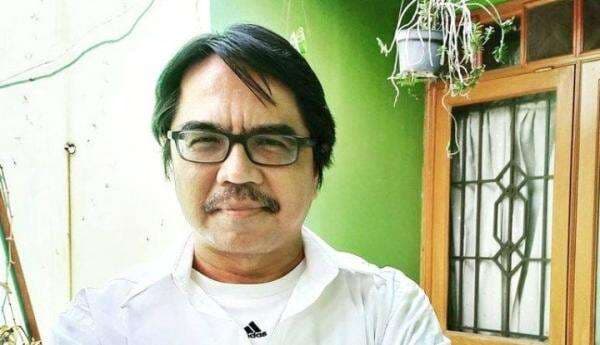 Sebelum Dikeroyok, Ade Armando Diteriaki Emak-emak: Buzzer, Munafik, Pengkhianat, Penjilat... Sebelum Dikeroyok, Ade Armando Diteriaki Emak-emak: Buzzer, Munafik, Pengkhianat, Penjilat...