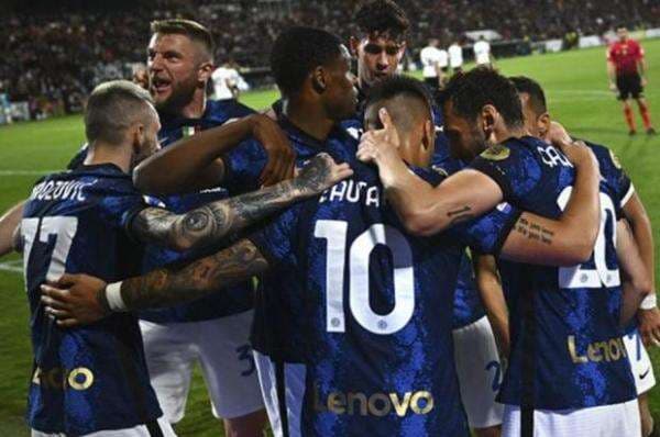 Hasil Liga Italia 2021/2022: Bungkam Spezia, Inter Milan Puncaki Klasemen Hasil Liga Italia 2021/2022: Bungkam Spezia, Inter Milan Puncaki Klasemen
