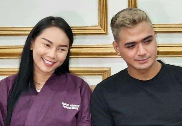 Kalina Ocktaranny Kenalkan Pacar Baru pada Azka Corbuzier, Segera Menikah Tahun Ini? Kalina Ocktaranny Kenalkan Pacar Baru pada Azka Corbuzier, Segera Menikah Tahun Ini?