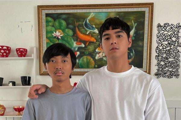 Al Ghazali Unggah Potret Bareng Ghozali Everyday, Netizen: 11 12 Harga Mukanya Mahal Al Ghazali Unggah Potret Bareng Ghozali Everyday, Netizen: 11 12 Harga Mukanya Mahal