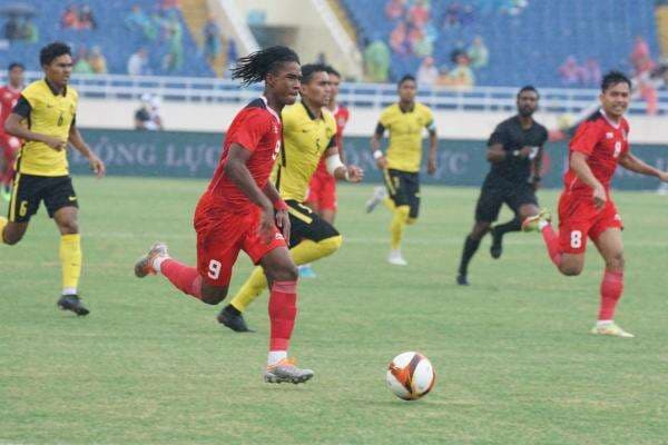 Media Malaysia Kagumi Ronaldo Kwateh, Bisa Jadi CR7 di Masa Depan Media Malaysia Kagumi Ronaldo Kwateh, Bisa Jadi CR7 di Masa Depan