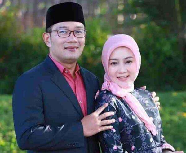 Gara-gara Maudy Ayunda, Ridwan Kamil Nyaris Dikunciin Pintu Kamar oleh Istri Gara-gara Maudy Ayunda, Ridwan Kamil Nyaris Dikunciin Pintu Kamar oleh Istri